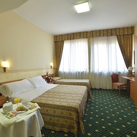 Dropiluc Otel Druento Dış mekan fotoğraf