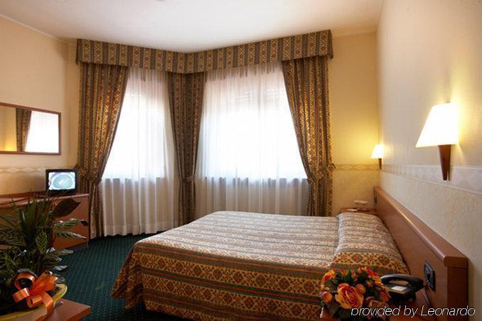 Dropiluc Otel Druento Oda fotoğraf