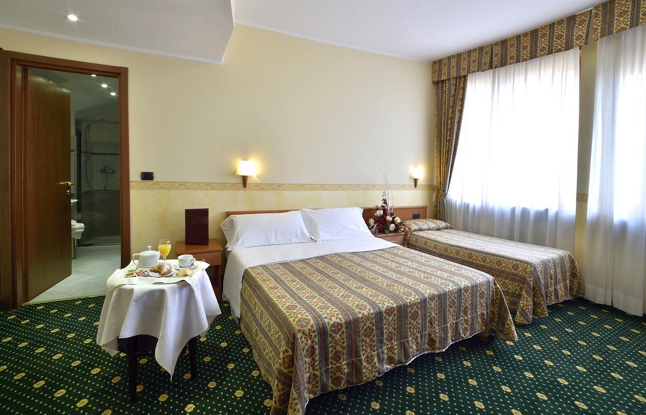 Dropiluc Otel Druento Dış mekan fotoğraf